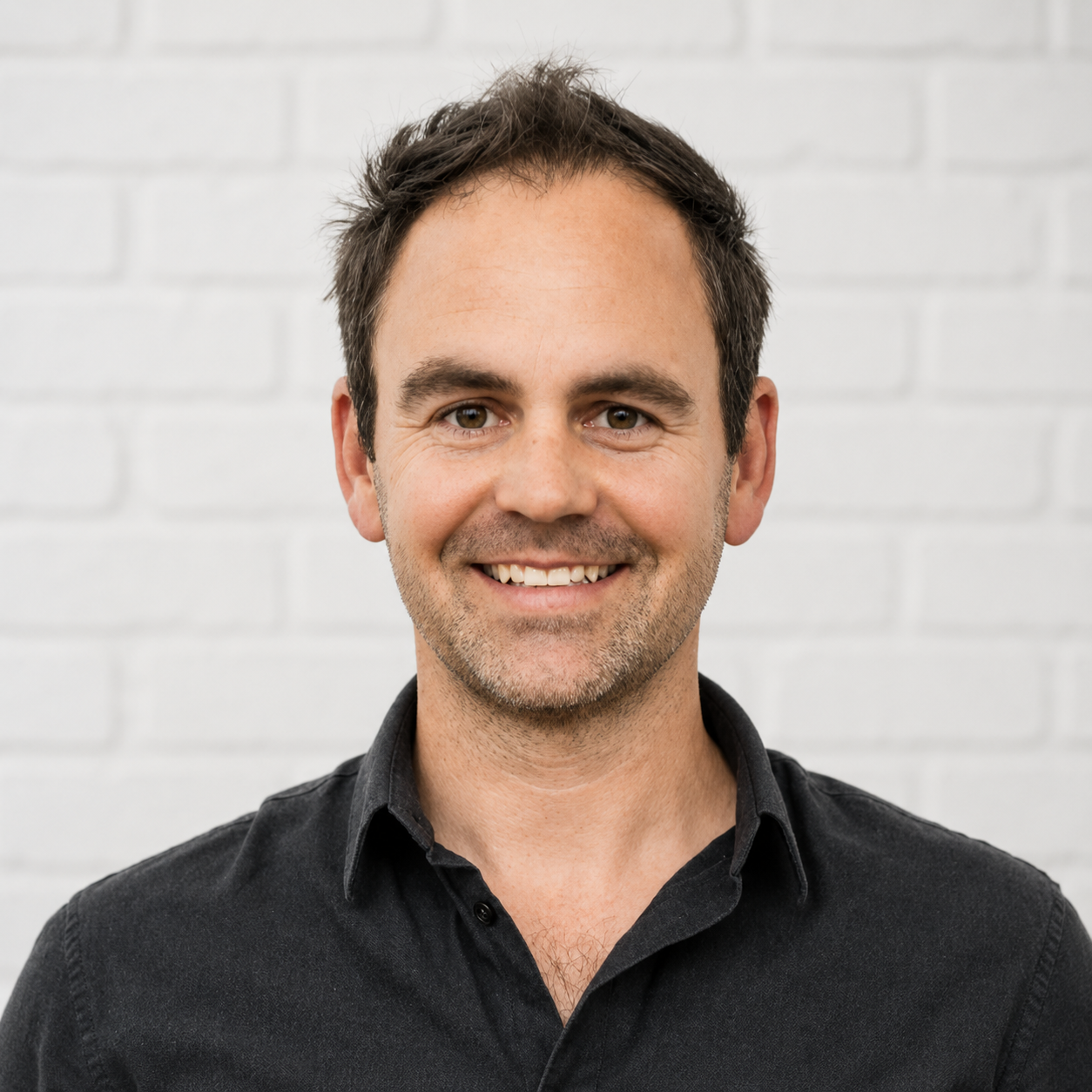 Headshot image of Lloyd Fenn
